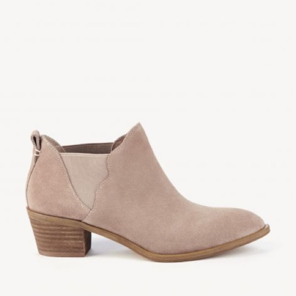 Sole Society Nancy Scalloped bootie in Dusty Rose